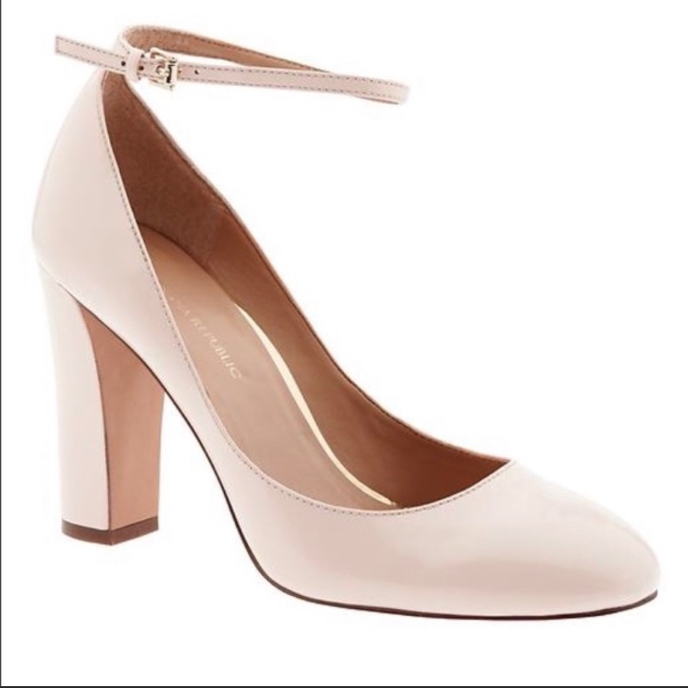 Banana Republic Blush Patent Leather Pumps